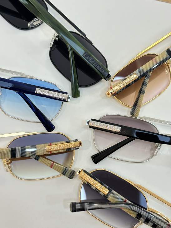 Picture of Burberry Sunglasses _SKUfw80882275fw